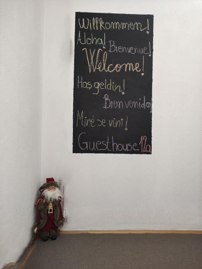 Guesthouse 12A Pristina Eksteriør bilde
